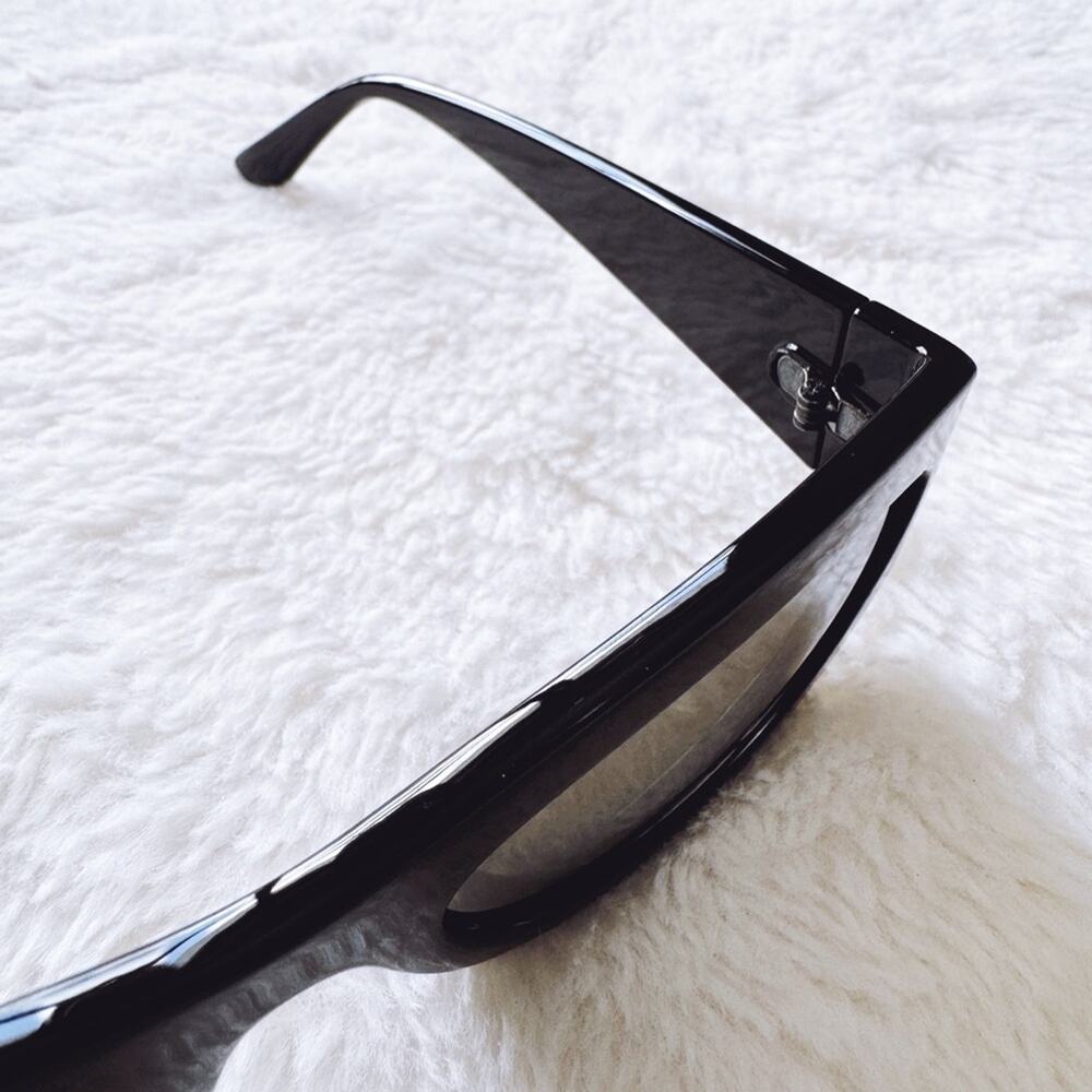 Faye Mirrored Black Cat-Eye Sunglasses - Picture 9 of 15